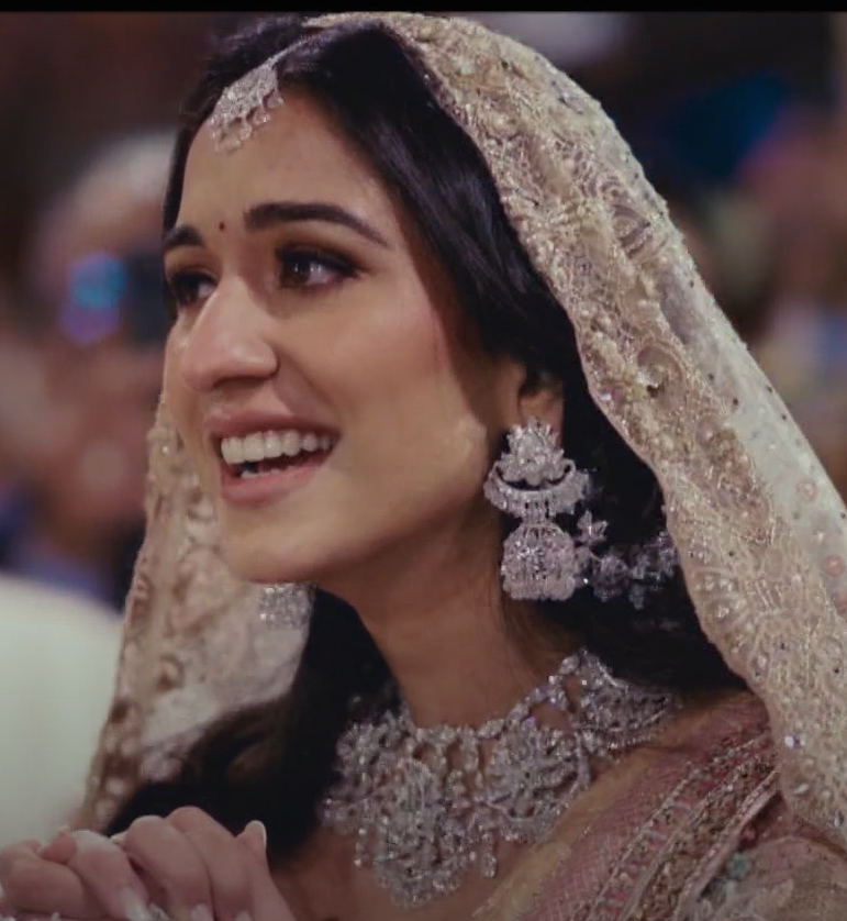 Radhika Merchant’s Diamond Studded Jhumka docu